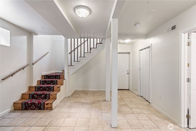 1521 E Spruce Street, Seattle, WA 98122