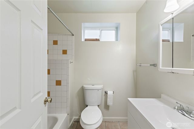 1521 E Spruce Street, Seattle, WA 98122