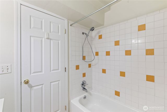 1521 E Spruce Street, Seattle, WA 98122