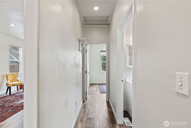 1521 E Spruce Street, Seattle, WA 98122