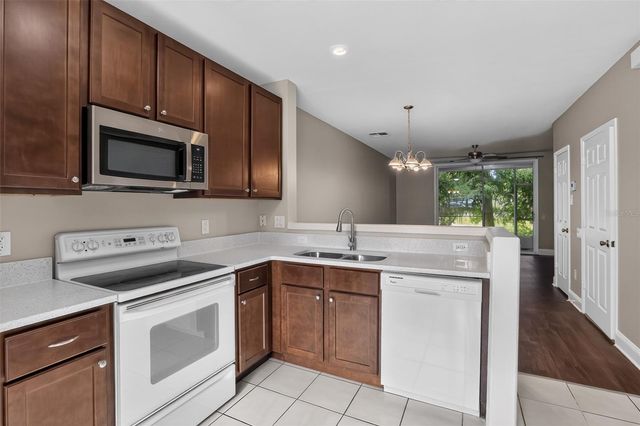 866 VINELAND PLACE, Lake Mary, FL 32746