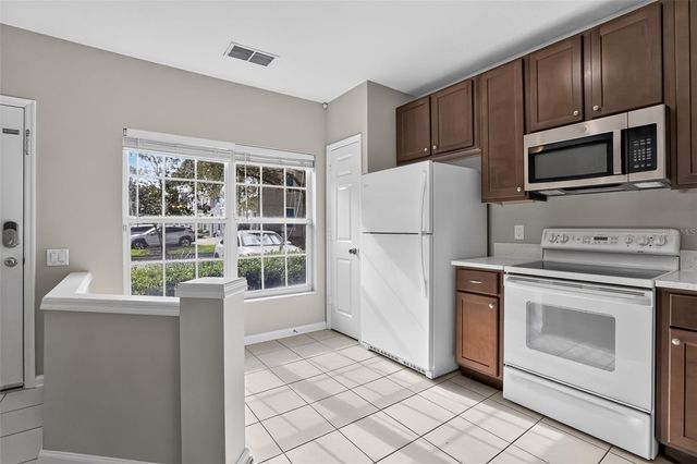 866 VINELAND PLACE, Lake Mary, FL 32746