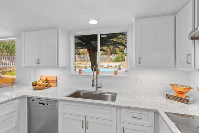 2510 ARMISTEAD Road, Tallahassee, FL 32308