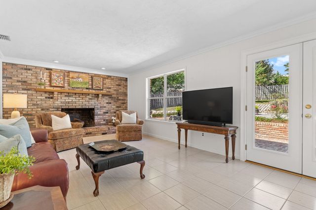 2510 ARMISTEAD Road, Tallahassee, FL 32308