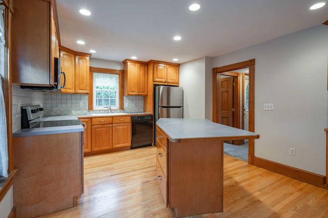 15 New Street, Nashua, NH 03060
