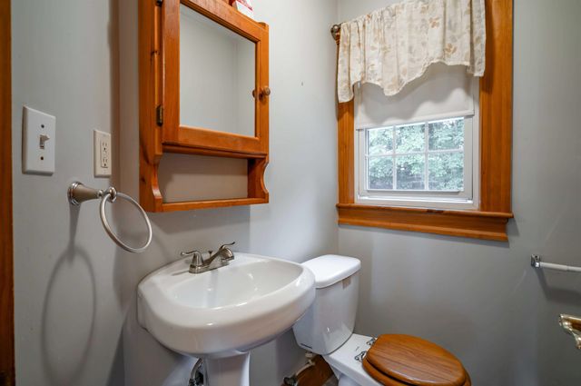 15 New Street, Nashua, NH 03060