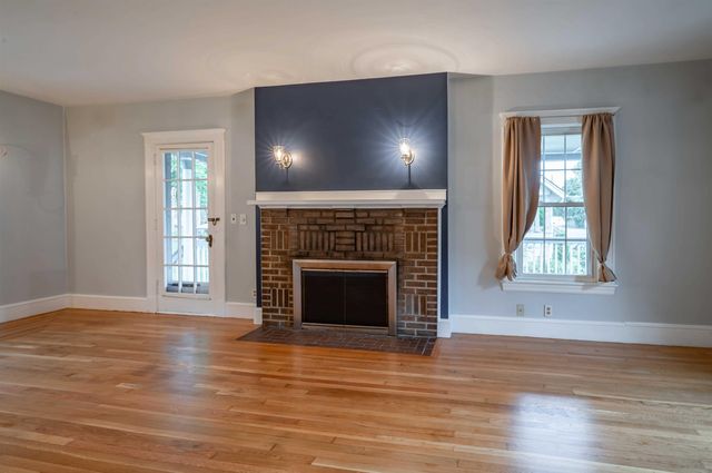 15 New Street, Nashua, NH 03060