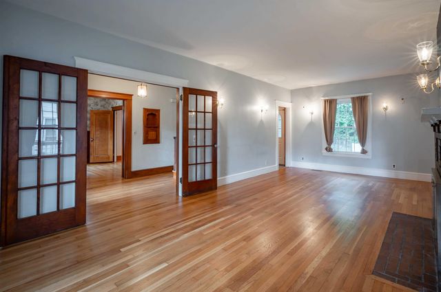 15 New Street, Nashua, NH 03060