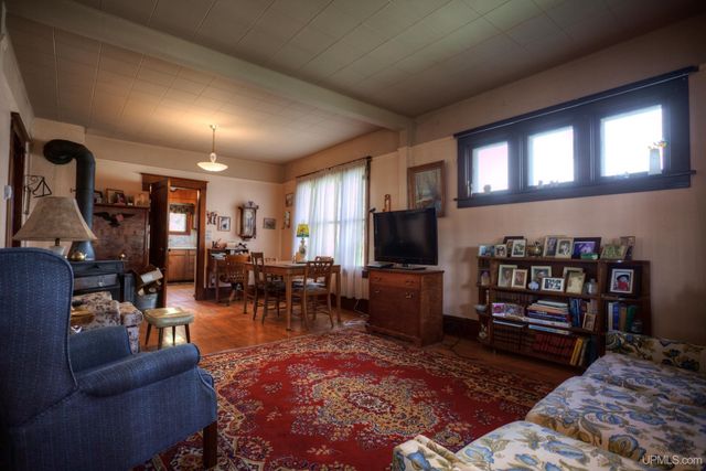 338 E Tamarack Street, Ironwood, MI 49938