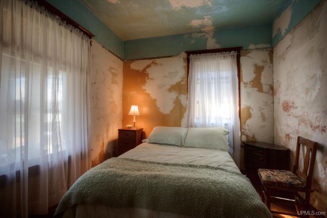 338 E Tamarack Street, Ironwood, MI 49938