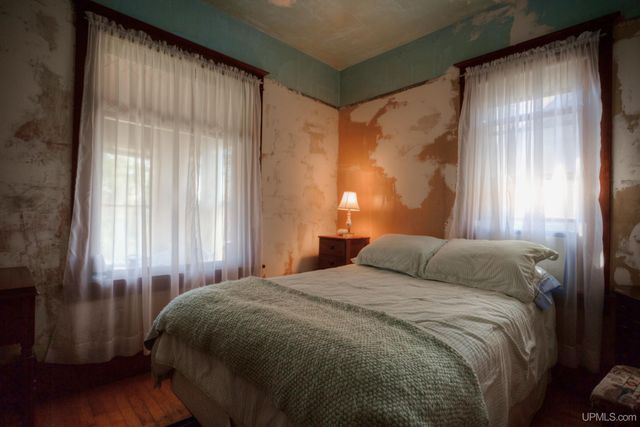 338 E Tamarack Street, Ironwood, MI 49938