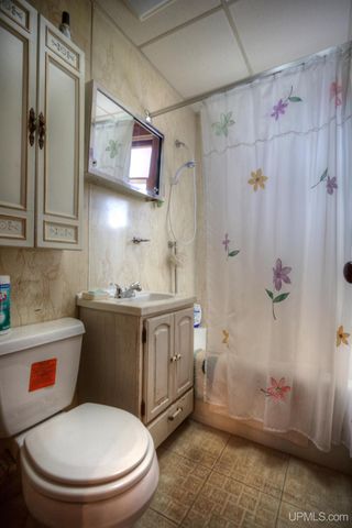 338 E Tamarack Street, Ironwood, MI 49938