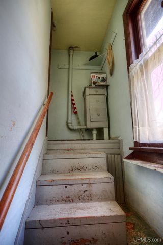 338 E Tamarack Street, Ironwood, MI 49938