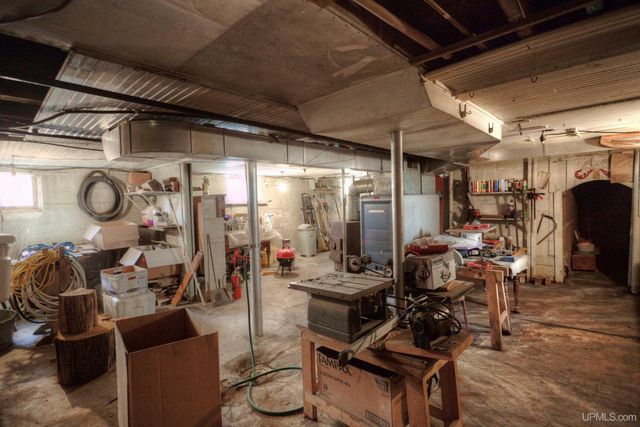 338 E Tamarack Street, Ironwood, MI 49938