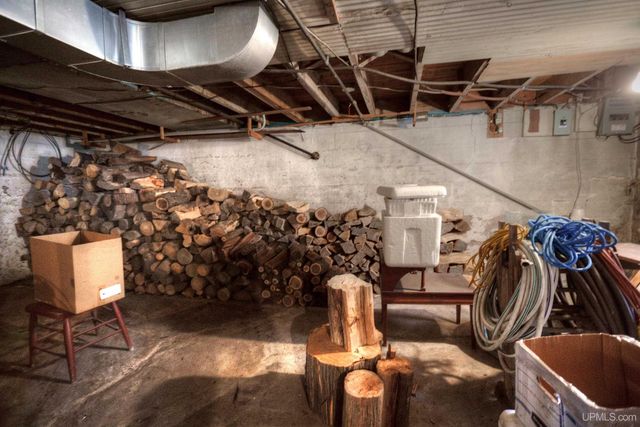 338 E Tamarack Street, Ironwood, MI 49938