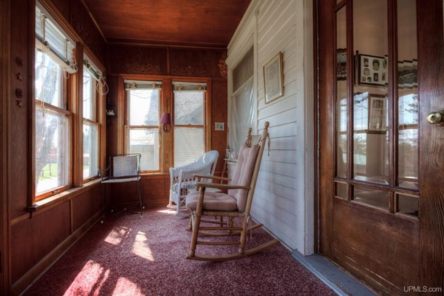 338 E Tamarack Street, Ironwood, MI 49938