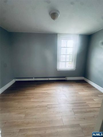 553-555 10th, Newark, NJ 07103