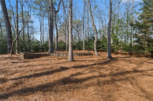 517 Gramercy Drive NE, Marietta, GA 30068