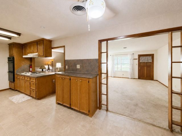 18 Hickory Court, Richwood, TX 77531