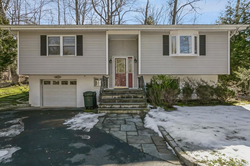 33 Brookside Place, Pleasantville, NY 10570