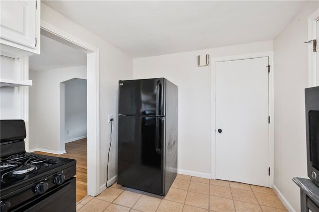 228 W Marigold St, Munhall, PA 15120