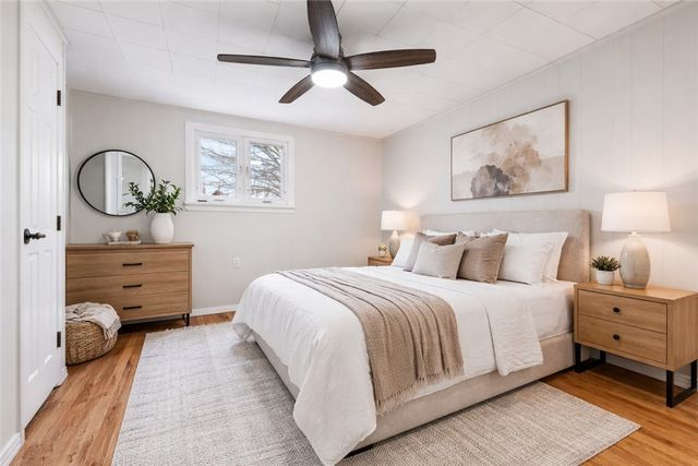 228 W Marigold St, Munhall, PA 15120