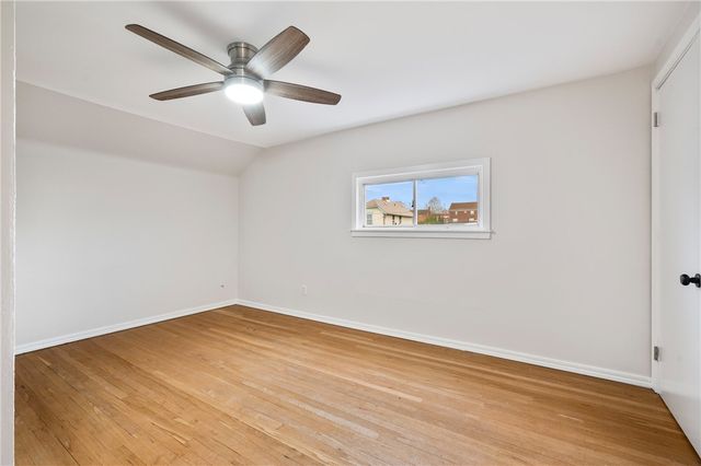 228 W Marigold St, Munhall, PA 15120