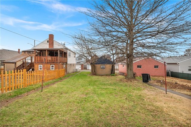 228 W Marigold St, Munhall, PA 15120