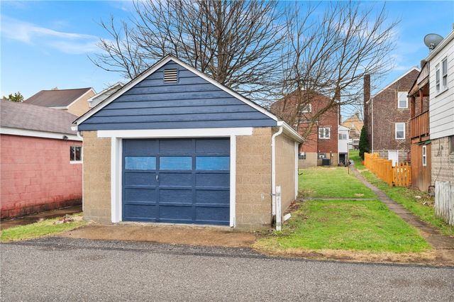 228 W Marigold St, Munhall, PA 15120