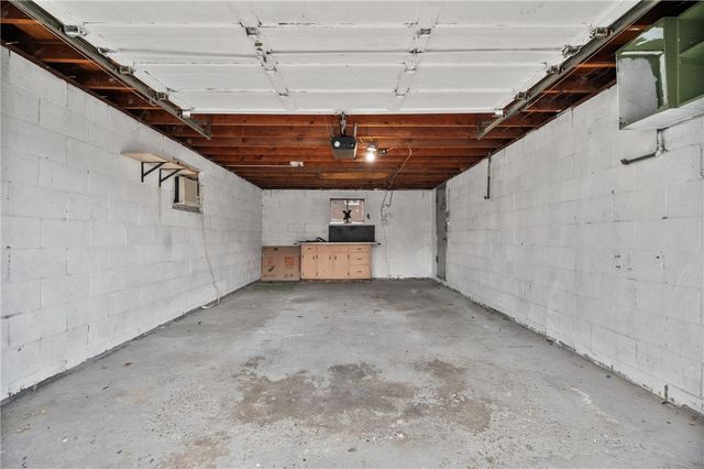 228 W Marigold St, Munhall, PA 15120