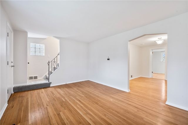 228 W Marigold St, Munhall, PA 15120