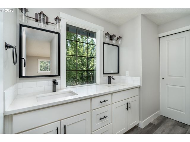 4010 Sw 13TH Ct, Gresham, OR 97080