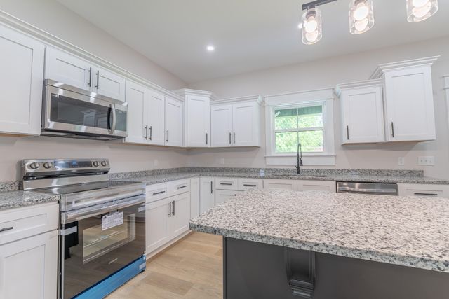 118 Runway Boulevard, Somerset, KY 42503