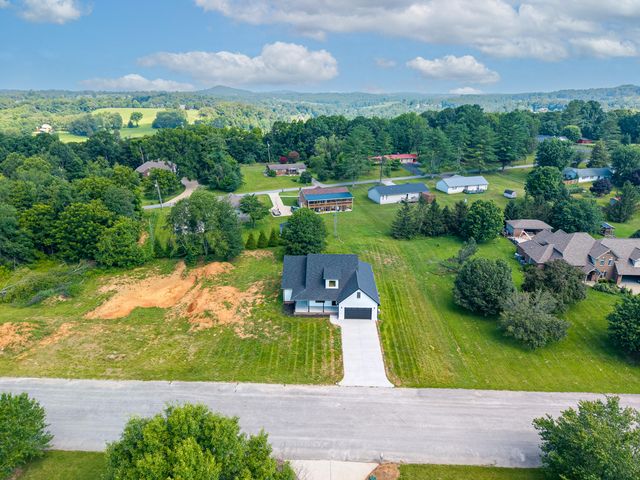 118 Runway Boulevard, Somerset, KY 42503