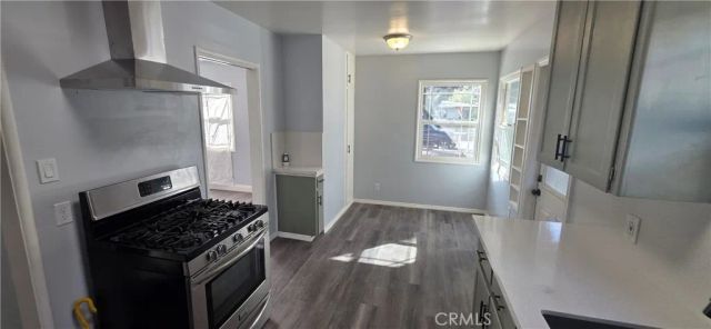 1498 Powell Way, Riverside, CA 92501