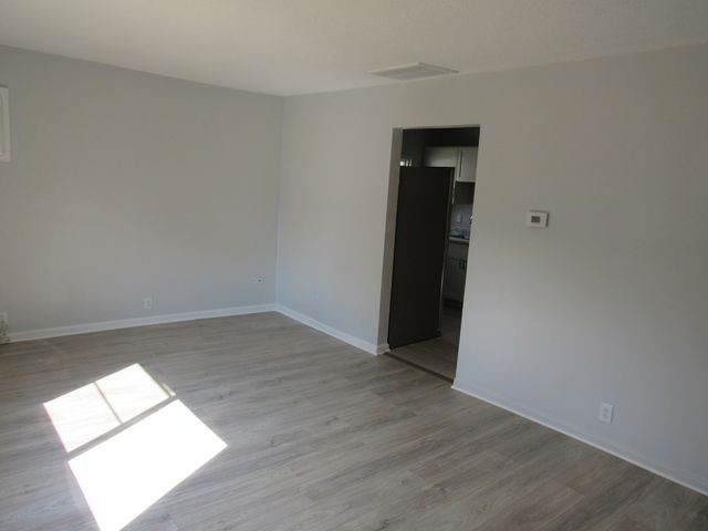 1613 Juneway Terrace, Round Lake Beach, IL 60073
