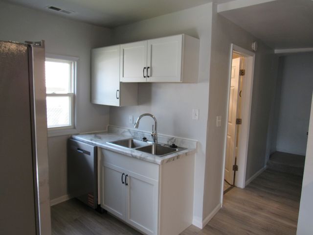 1613 Juneway Terrace, Round Lake Beach, IL 60073
