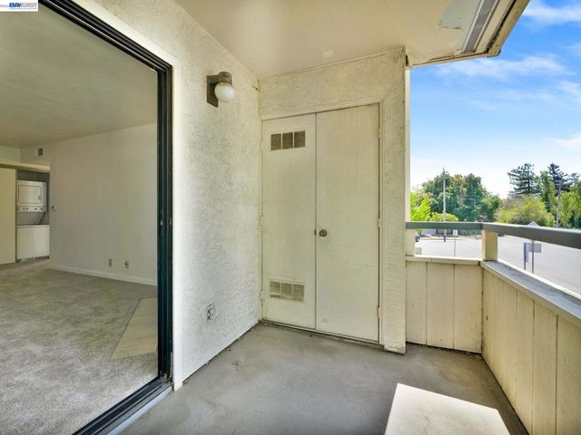 26088 Kay Ave 205, Hayward, CA 94545