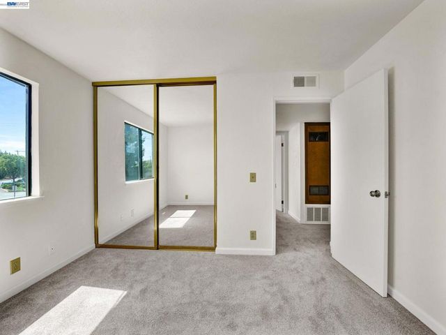 26088 Kay Ave 205, Hayward, CA 94545