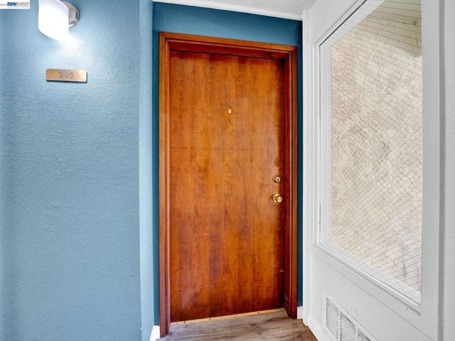 26088 Kay Ave 205, Hayward, CA 94545