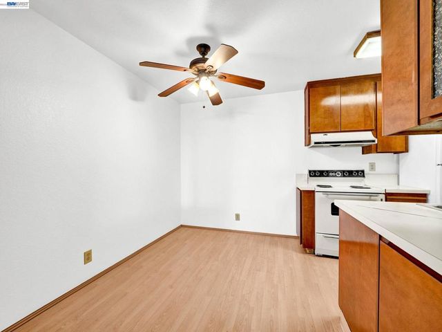 26088 Kay Ave 205, Hayward, CA 94545