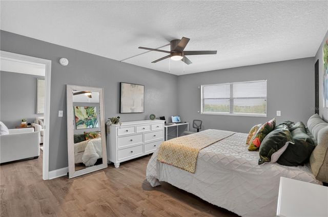 7050 SUNSET DRIVE S 211, South Pasadena, FL 33707