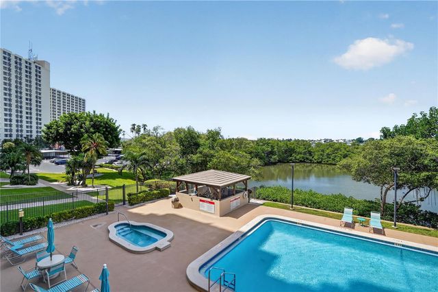 7050 SUNSET DRIVE S 211, South Pasadena, FL 33707