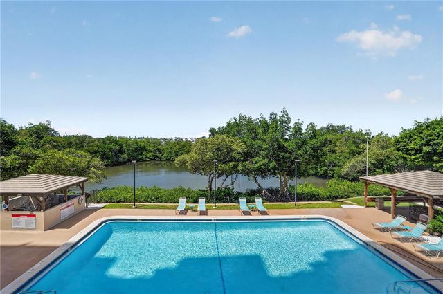 7050 SUNSET DRIVE S 211, South Pasadena, FL 33707