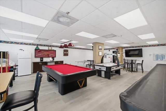 7050 SUNSET DRIVE S 211, South Pasadena, FL 33707