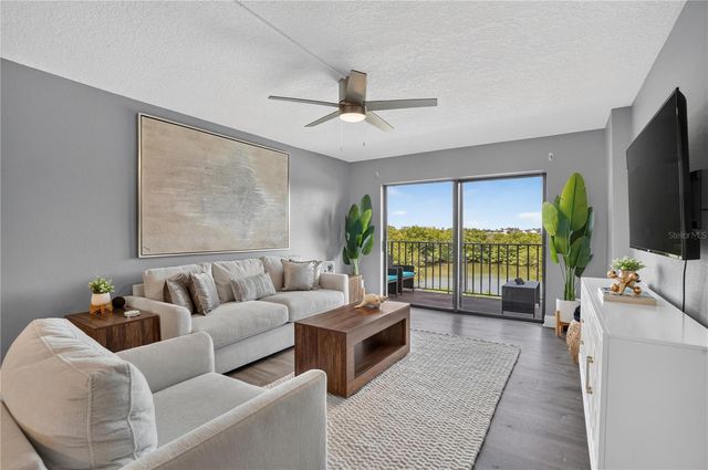 7050 SUNSET DRIVE S 211, South Pasadena, FL 33707
