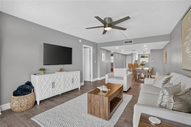 7050 SUNSET DRIVE S 211, South Pasadena, FL 33707