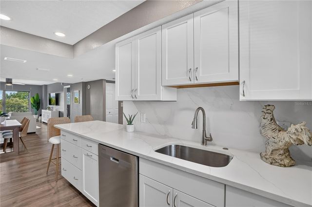 7050 SUNSET DRIVE S 211, South Pasadena, FL 33707