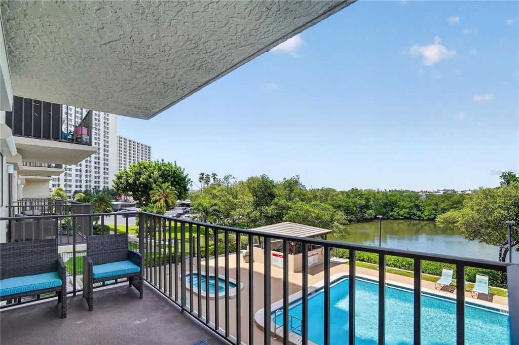 7050 SUNSET DRIVE S 211, South Pasadena, FL 33707