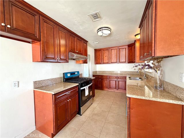 1106 S Serenade, West Covina, CA 91790